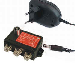 IVO I030-F aktivní rozbočovač 3x výstup IEC 4dB zisk