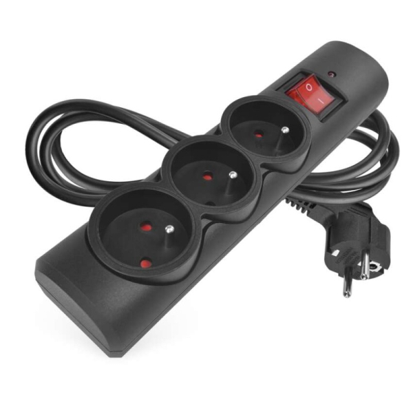 Přepěťová ochrana – 3 zásuvky, 1,5 m, černá
