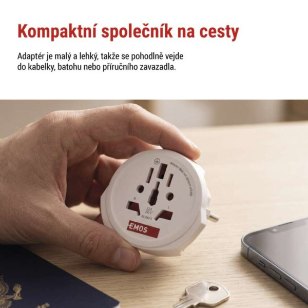Cestovní univerzální adaptér pro cizince do střední Evropy